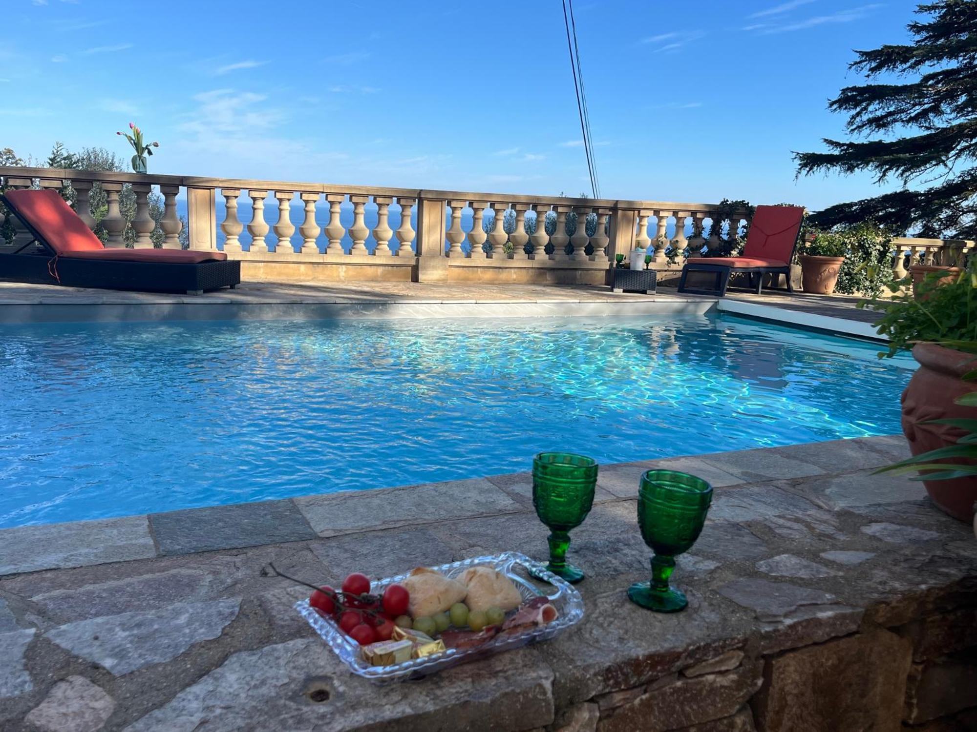 Rdc Maison De Maitre Pour 6 Personnes Avec Piscine Et Jacuzzi * Bastia (Corsica)