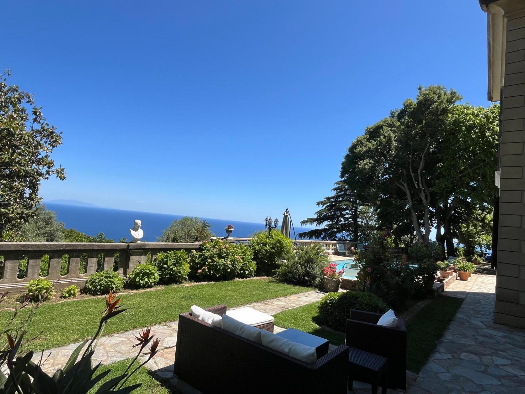 Rdc Maison De Maitre Pour 6 Personnes Avec Piscine Et Jacuzzi Appartement Bastia (Corsica)