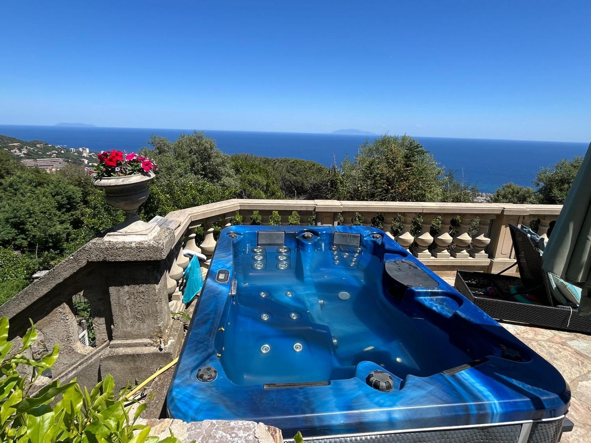 Rdc Maison De Maitre Pour 6 Personnes Avec Piscine Et Jacuzzi Appartement